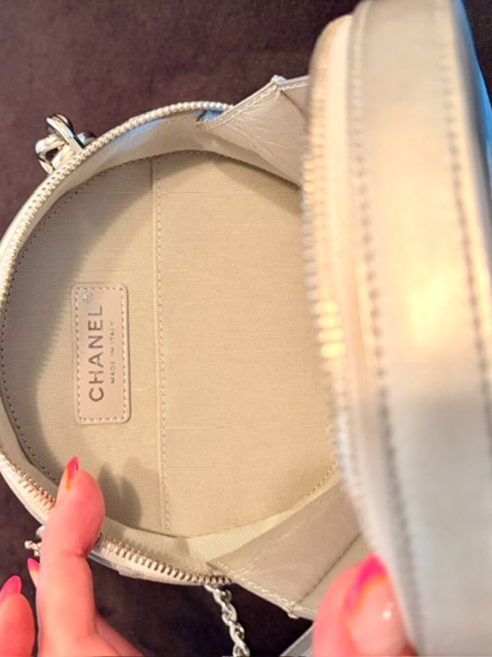 CHANEL Silver CC Round as Earth Chain 2Way Bag - Picture 7 of 14